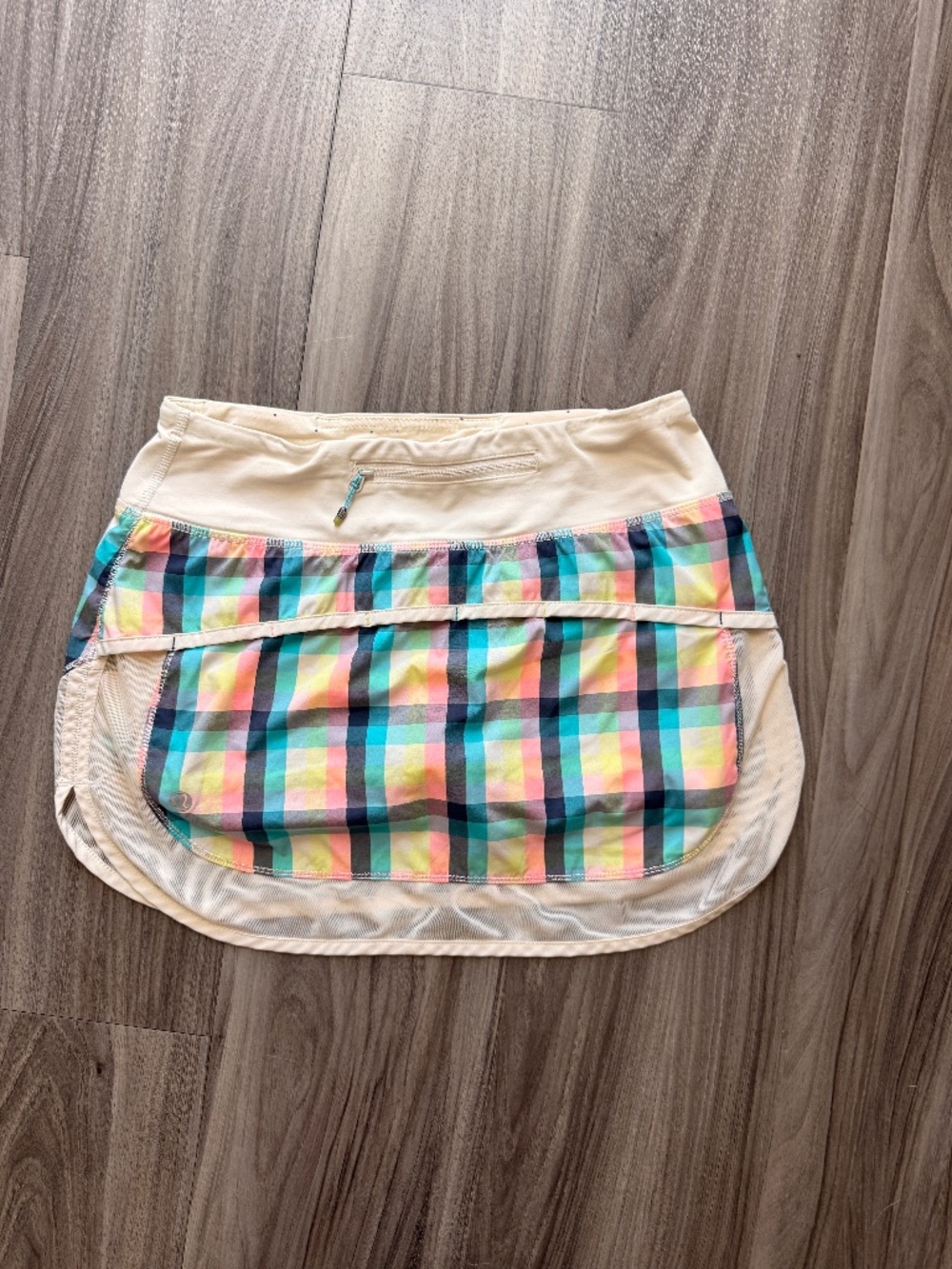 Lululemon Hotty Hot Skort Size 4 Rainbow Plaid Confetti Dot Mesh Trim Skirt